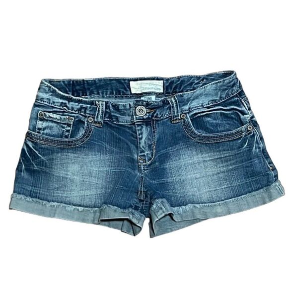 Maurices Juniors Blue Distressed Denim Jean Shorts Size 5/6 - Picture 1 of 7